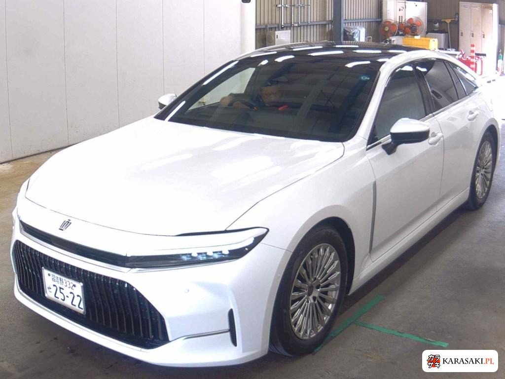 Toyota Crown 2026 z aukcji japońskiej