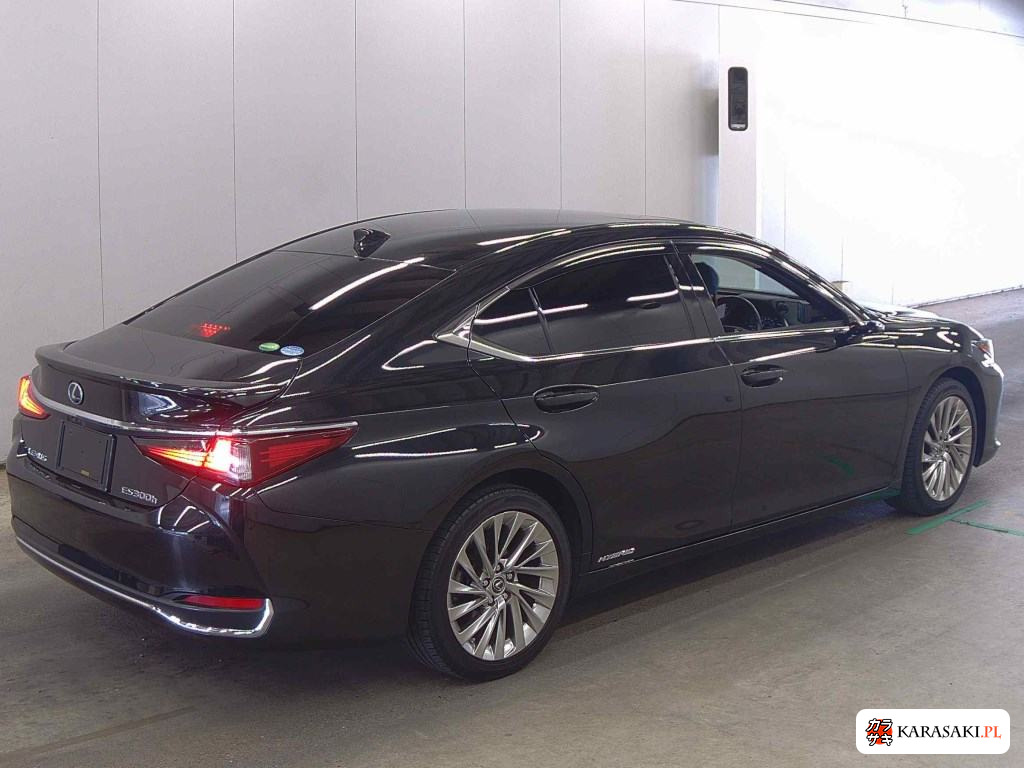 Lexus Es 2019 з японського аукціону
