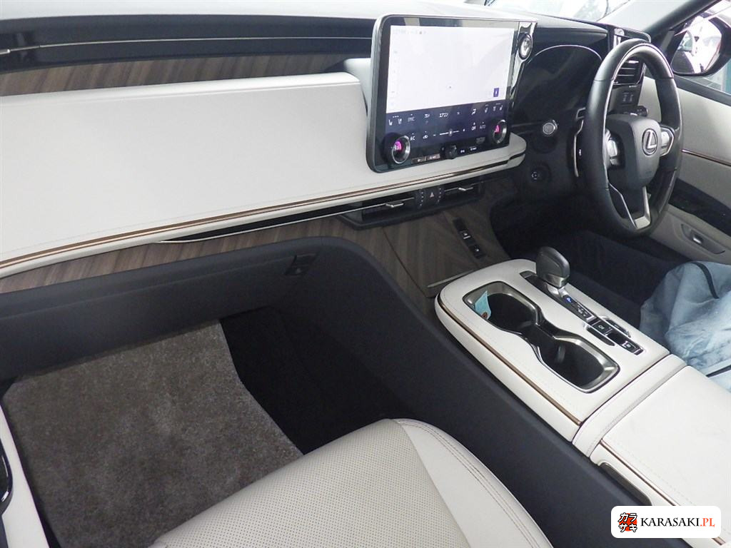 Lexus LM 2024 z aukcji japońskiej