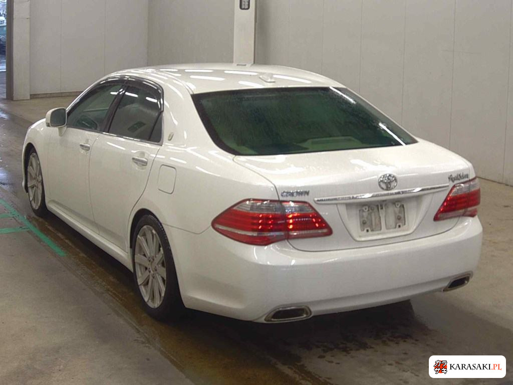 Toyota Crown 2011 z aukcji japońskiej