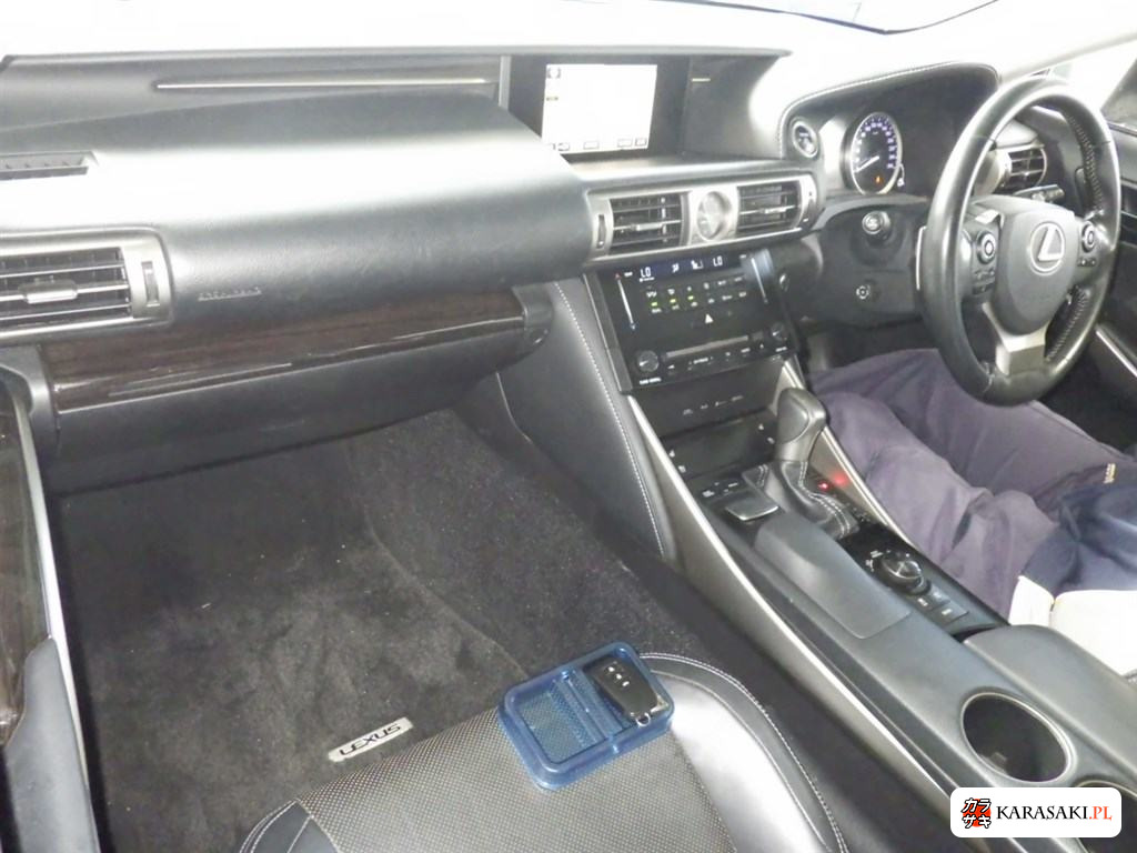 Lexus Is 2013 z aukcji japońskiej