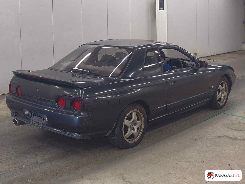 Nissan Skyline 1990 z aukcji japońskiej
