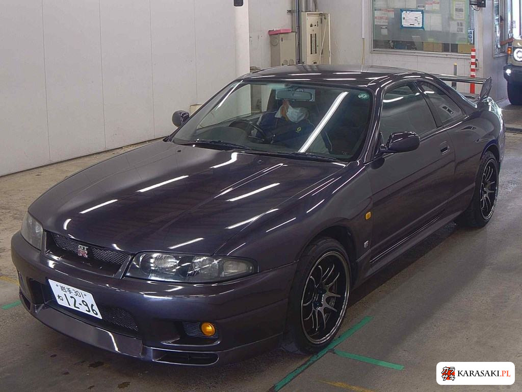 Nissan Skyline 1996 z aukcji japońskiej