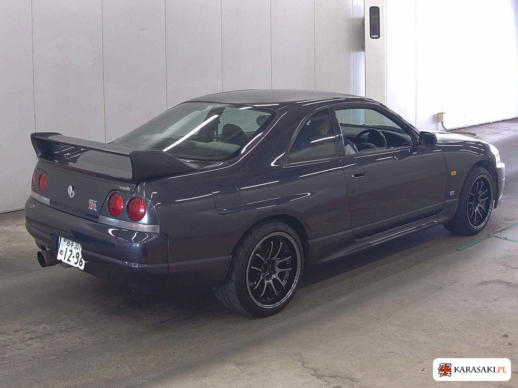 Nissan Skyline 1996 z aukcji japońskiej