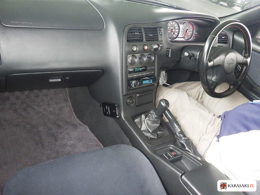 Nissan Skyline 1996 z aukcji japońskiej