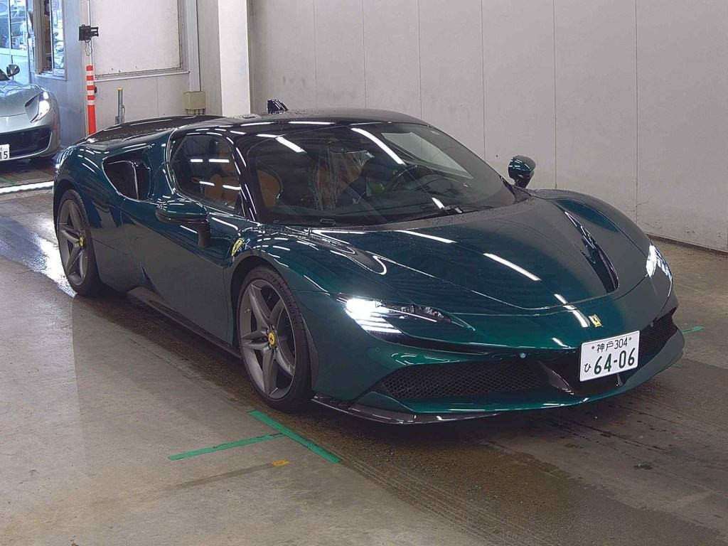 Ferrari SF90 Stradale 2021 z aukcji japońskiej