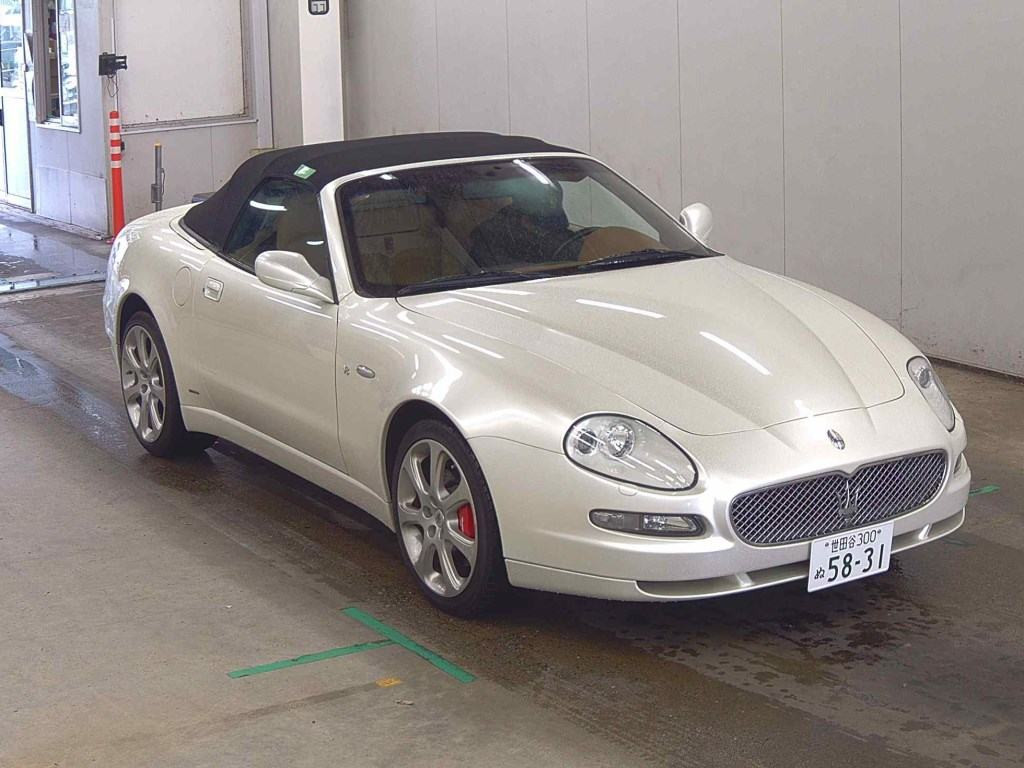 Maserati Spyder 2006 z aukcji japońskiej