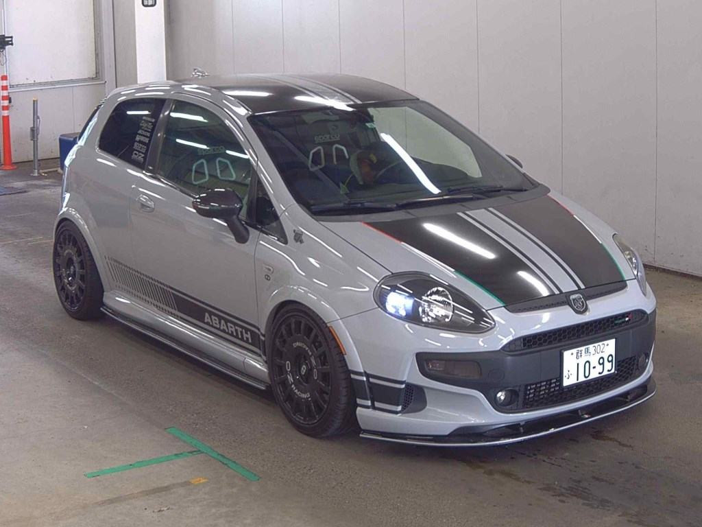 Abarth Punto Evo 2013 z aukcji japońskiej