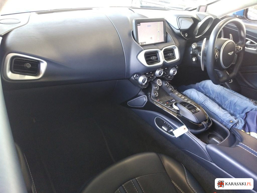 2021 Aston Martin Vantage 3D 5