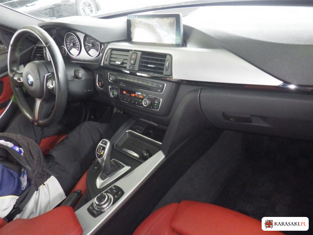 BMW 3 Series 2013 з японського аукціону