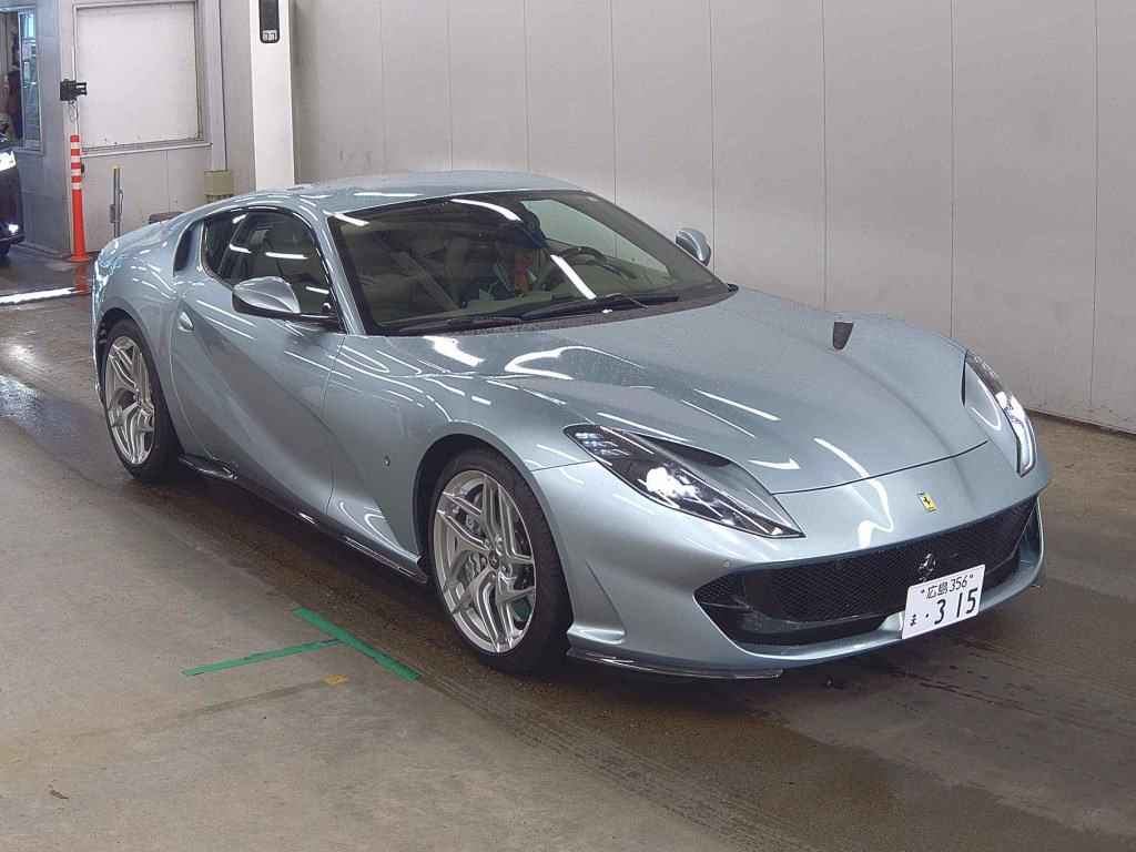 Ferrari 812SUPERFAST 2018 z aukcji japońskiej