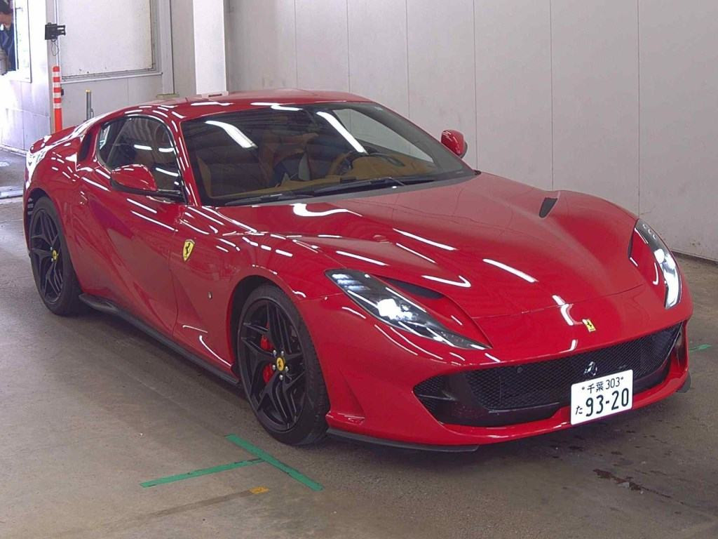 Ferrari 812SUPERFAST 2018 z aukcji japońskiej