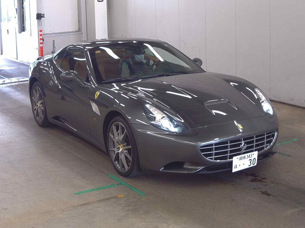 Ferrari California 30 2012 z aukcji japońskiej