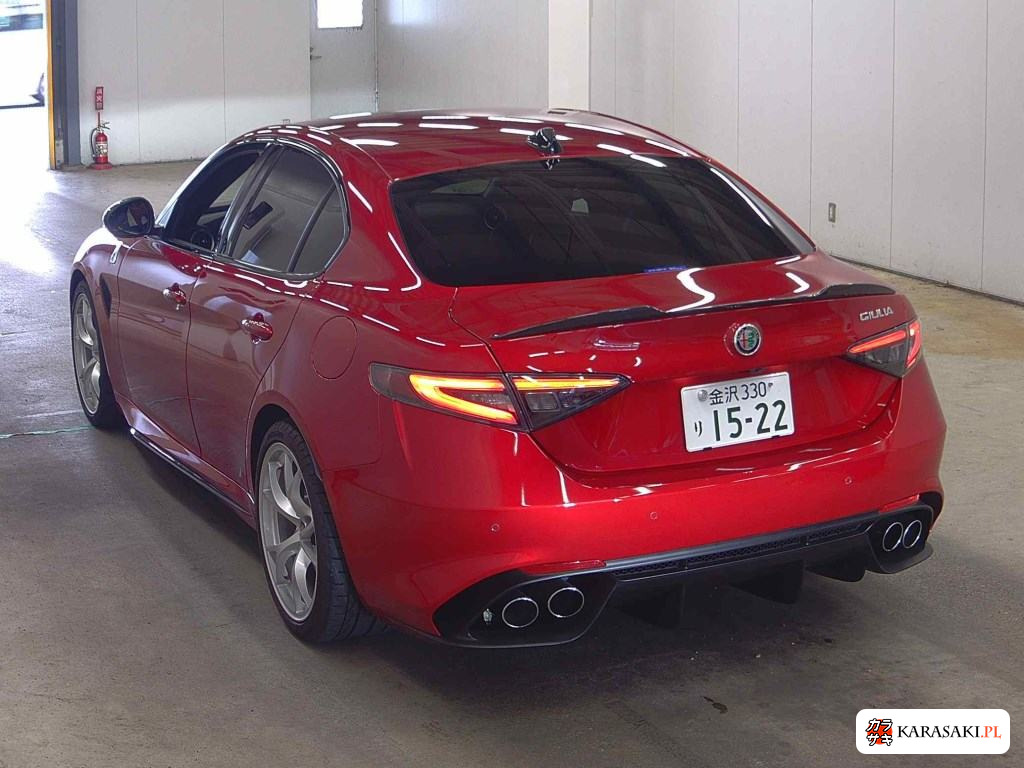 2025 Alfa Romeo Giulia 4D 2.9 V6 Bi-Turbo Quadrifoglio 2