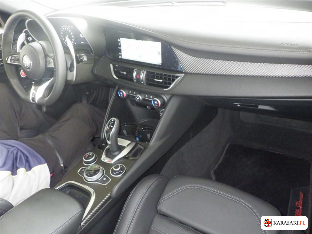 2025 Alfa Romeo Giulia 4D 2.9 V6 Bi-Turbo Quadrifoglio 5