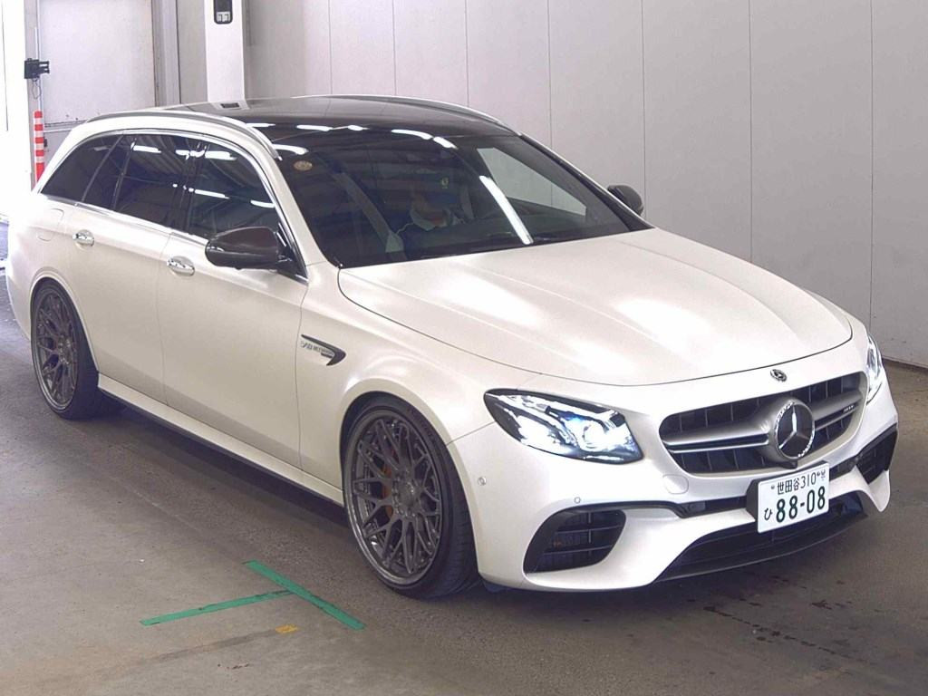 Mercedes-AMG E-Class Stationwagon 2020 z aukcji japońskiej