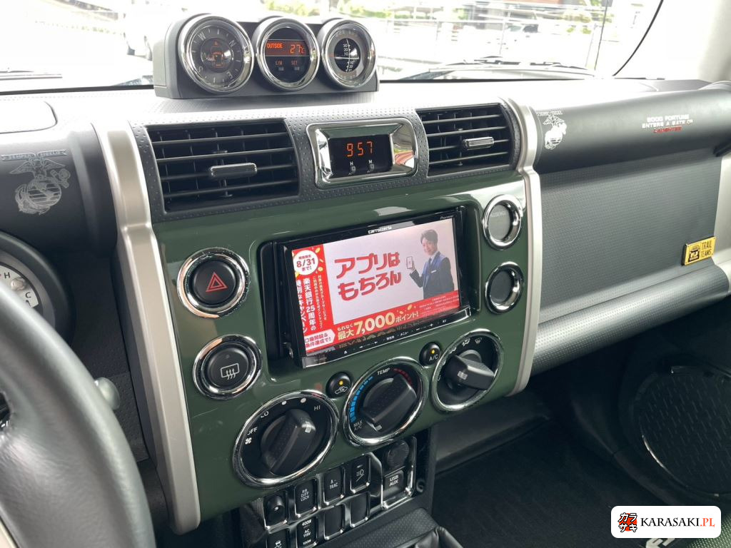 2011 America Toyota FJ Cruiser 4WD 12