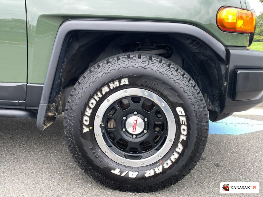 2011 America Toyota FJ Cruiser 4WD 8