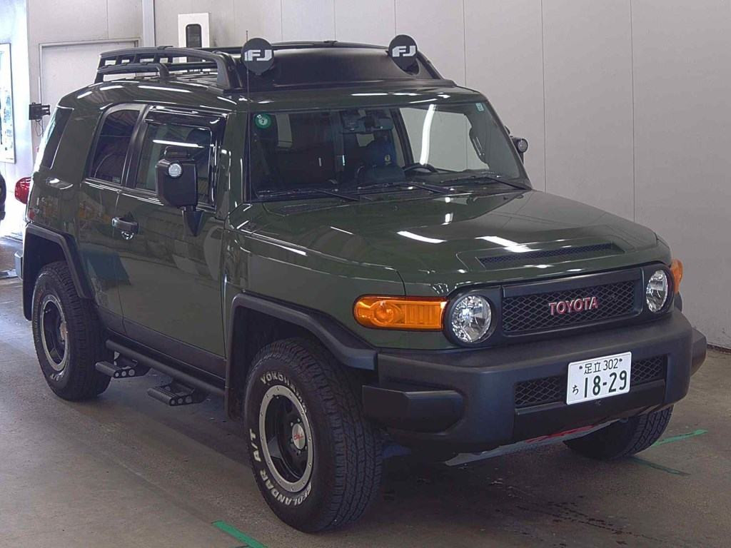 America Toyota FJ Cruiser 2011 z aukcji japońskiej