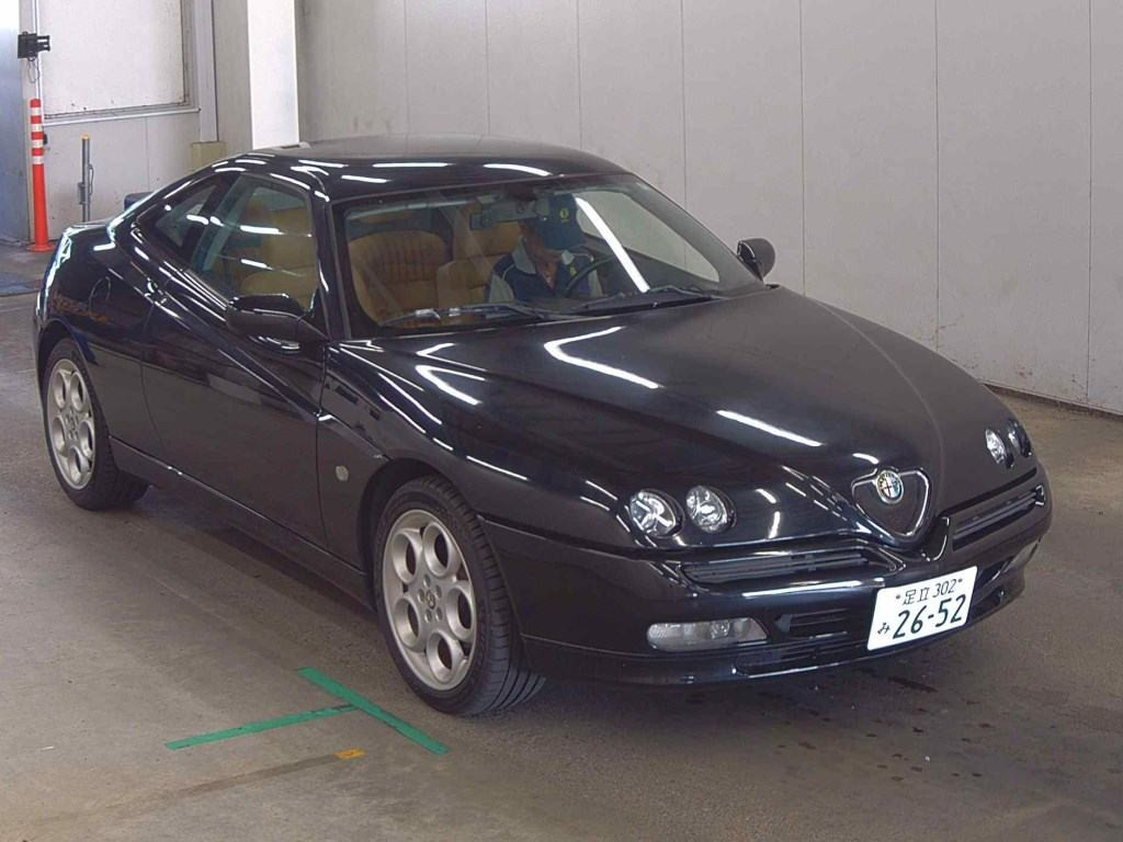 Alfa Romeo Alfa GTV 2005 z aukcji japońskiej