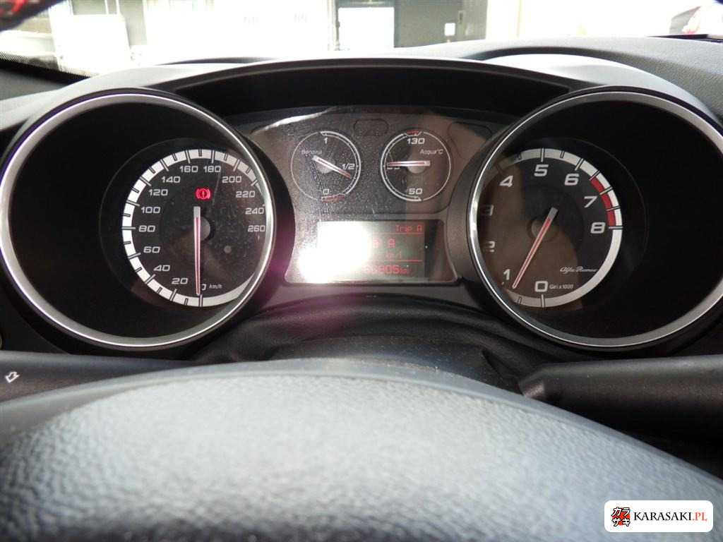 2012 Alfa Romeo Giulietta 5D Quadrifoglio Verde 6