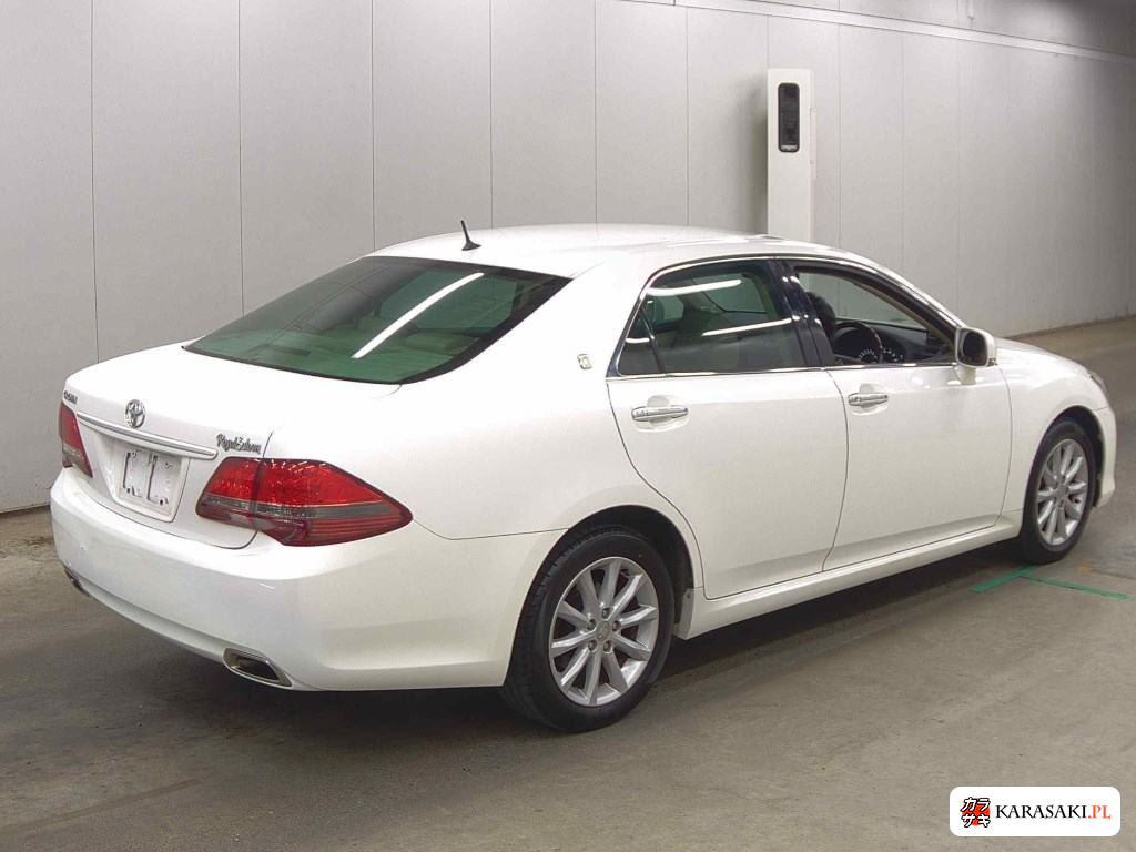 Toyota Crown 2008 z aukcji japońskiej