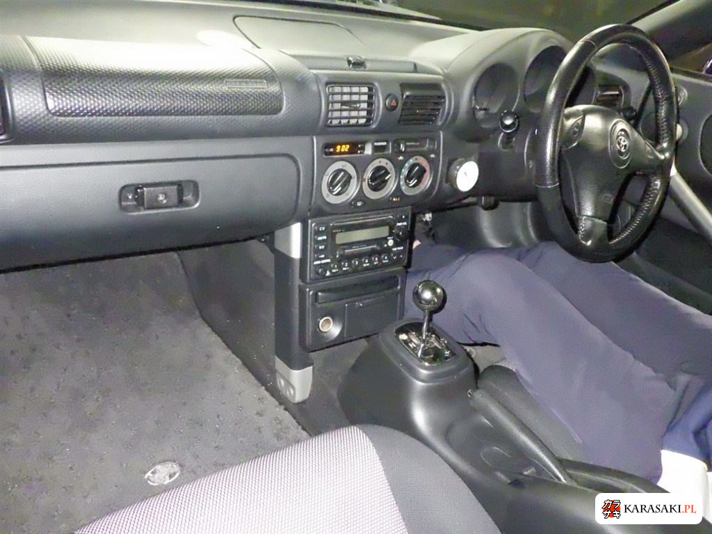 Toyota MR-S 2002 z aukcji japońskiej