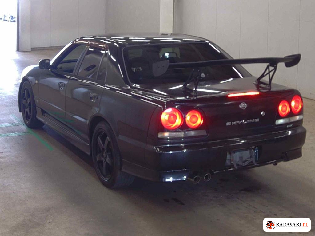Nissan Skyline 2001 z aukcji japońskiej