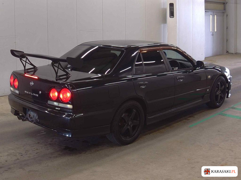 Nissan Skyline 2001 z aukcji japońskiej