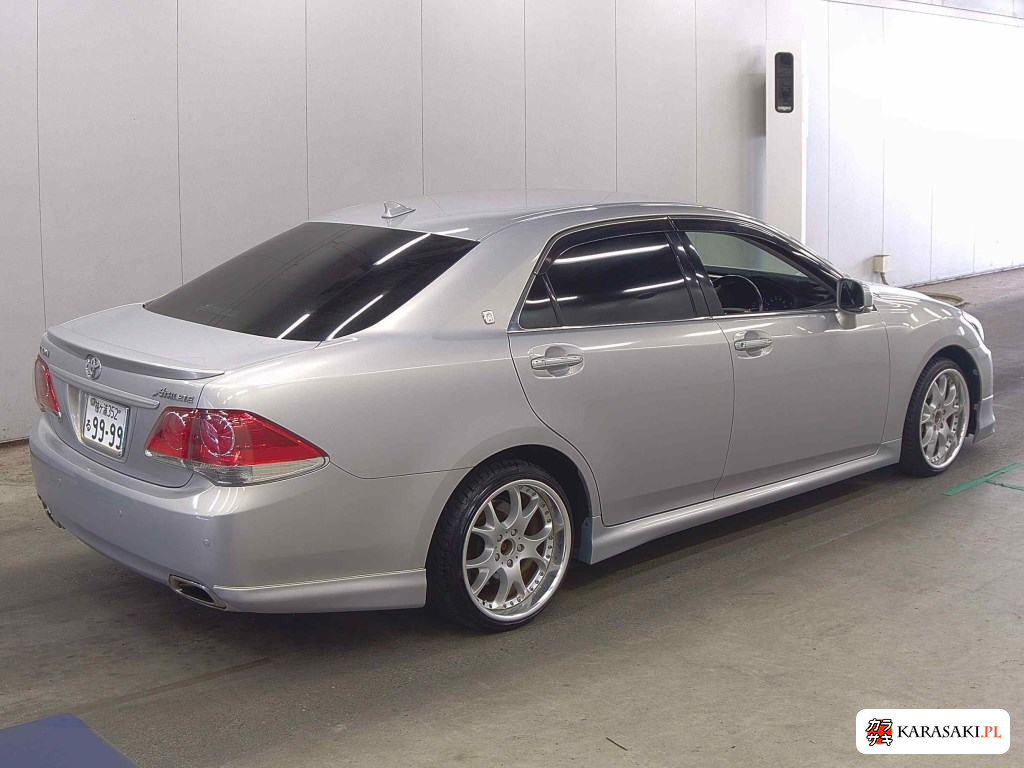 Toyota Crown 2011 z aukcji japońskiej