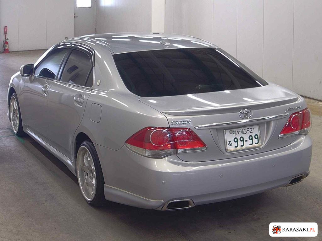 Toyota Crown 2011 z aukcji japońskiej