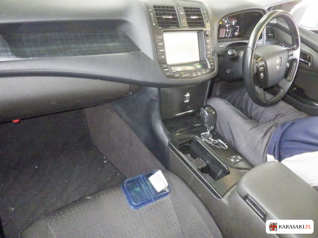 Toyota Crown 2009 z aukcji japońskiej