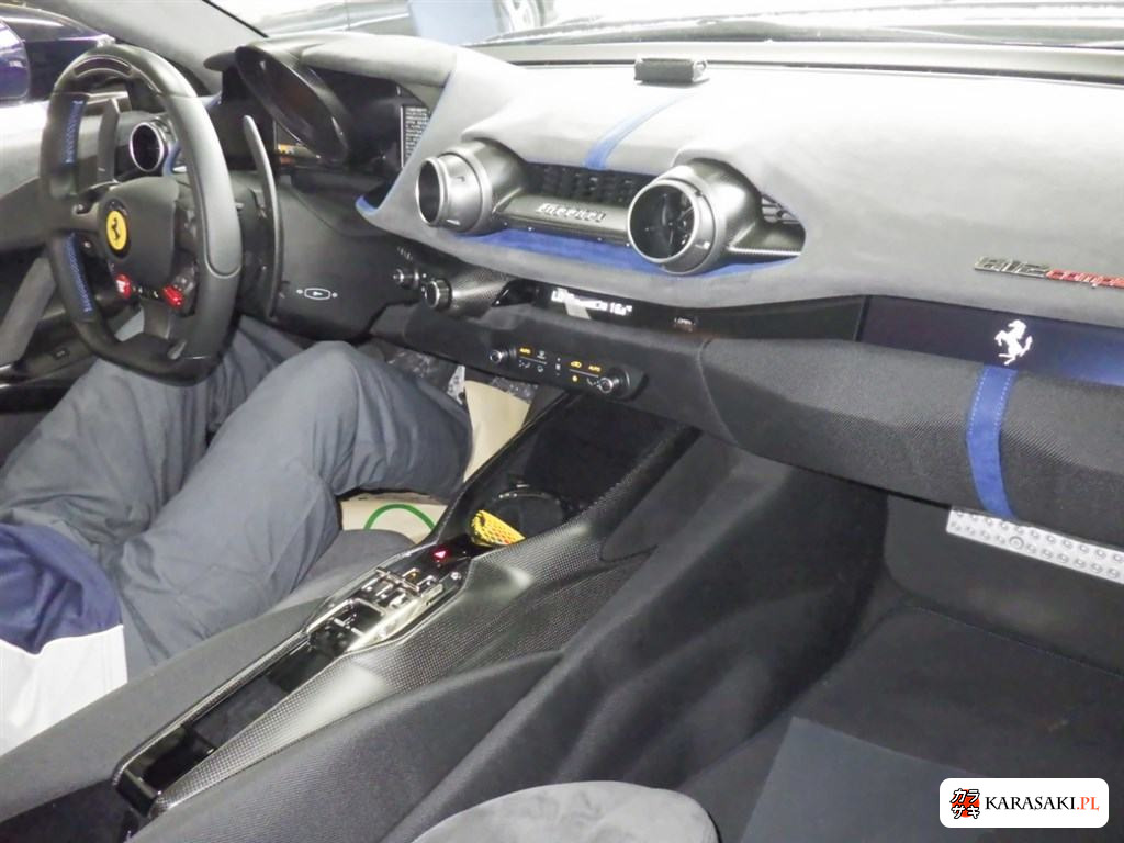 2023 Ferrari 812 Competizione 5