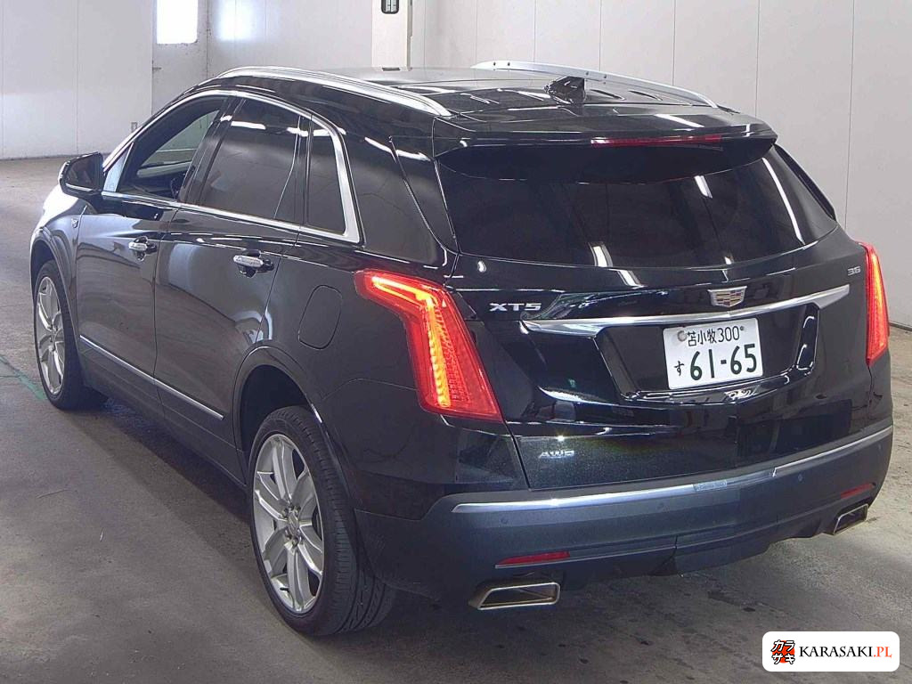 2017 Cadillac XT5 Crossover 4WD Platinum 2