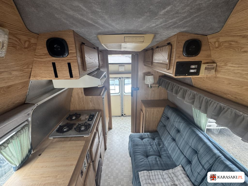 1993 Chevrolet Chevyvan 4D 4WD 9