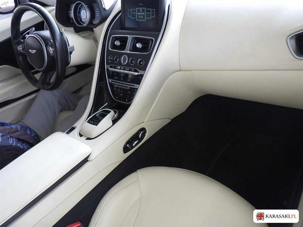 2017 Aston Martin DB11 Launch Edition 5