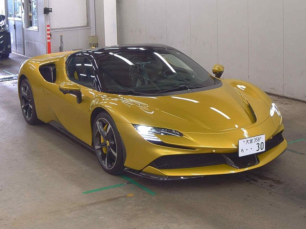 Ferrari SF90 Spider 2024 z aukcji japońskiej