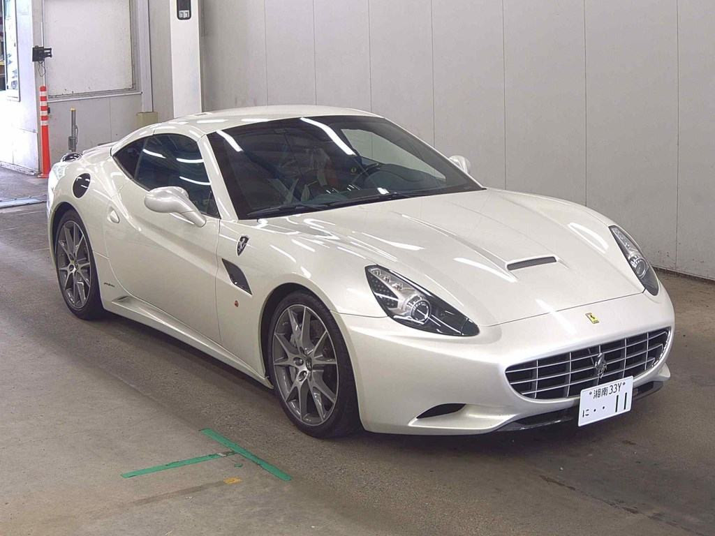 Ferrari California 30 2013 z aukcji japońskiej