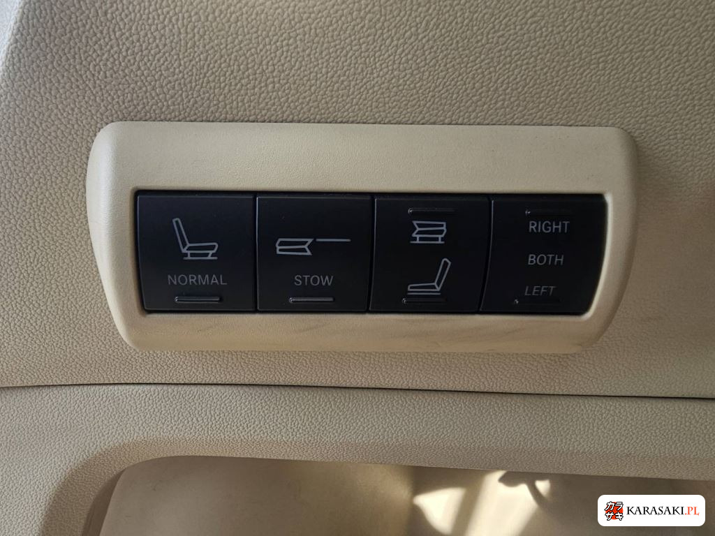 2012 Volkswagen Routan 6