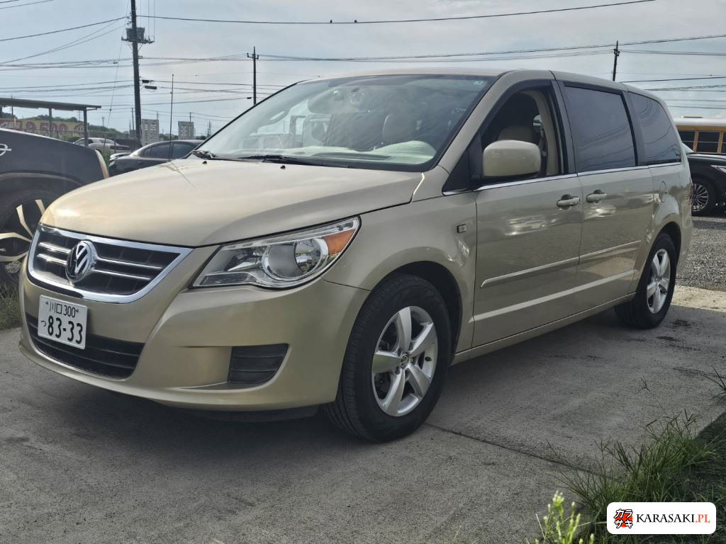 2012 Volkswagen Routan 3