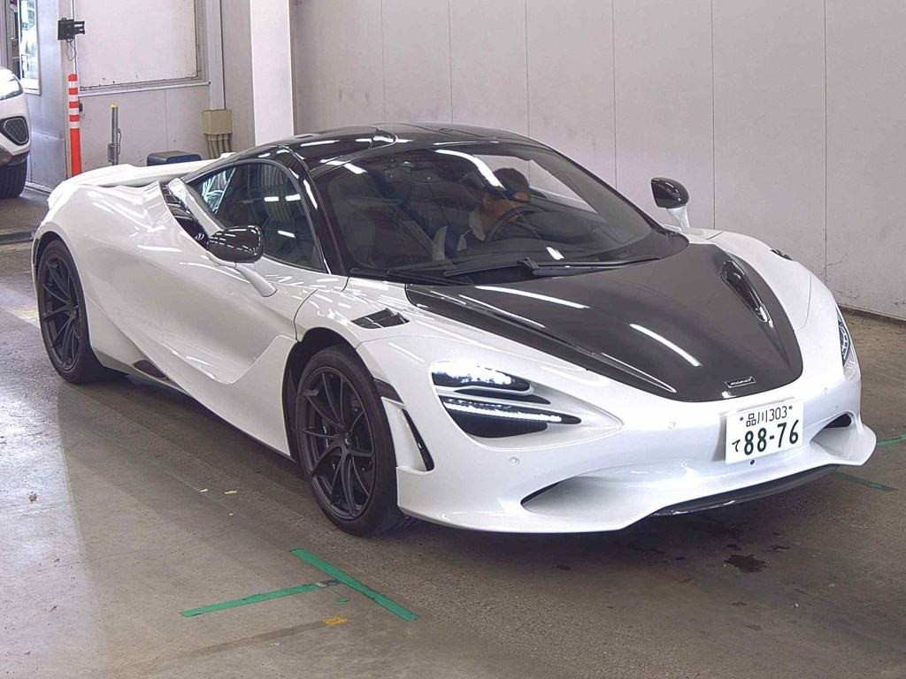 McLaren 750S 2024 z aukcji japońskiej