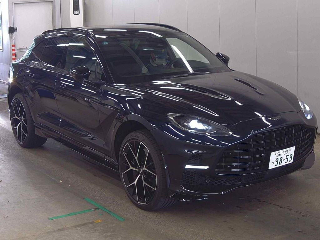 Aston Martin DBX 2025 z aukcji japońskiej