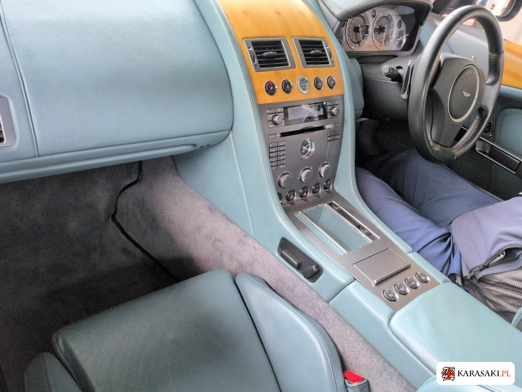 2005 Aston Martin DB9 Op Volante 5