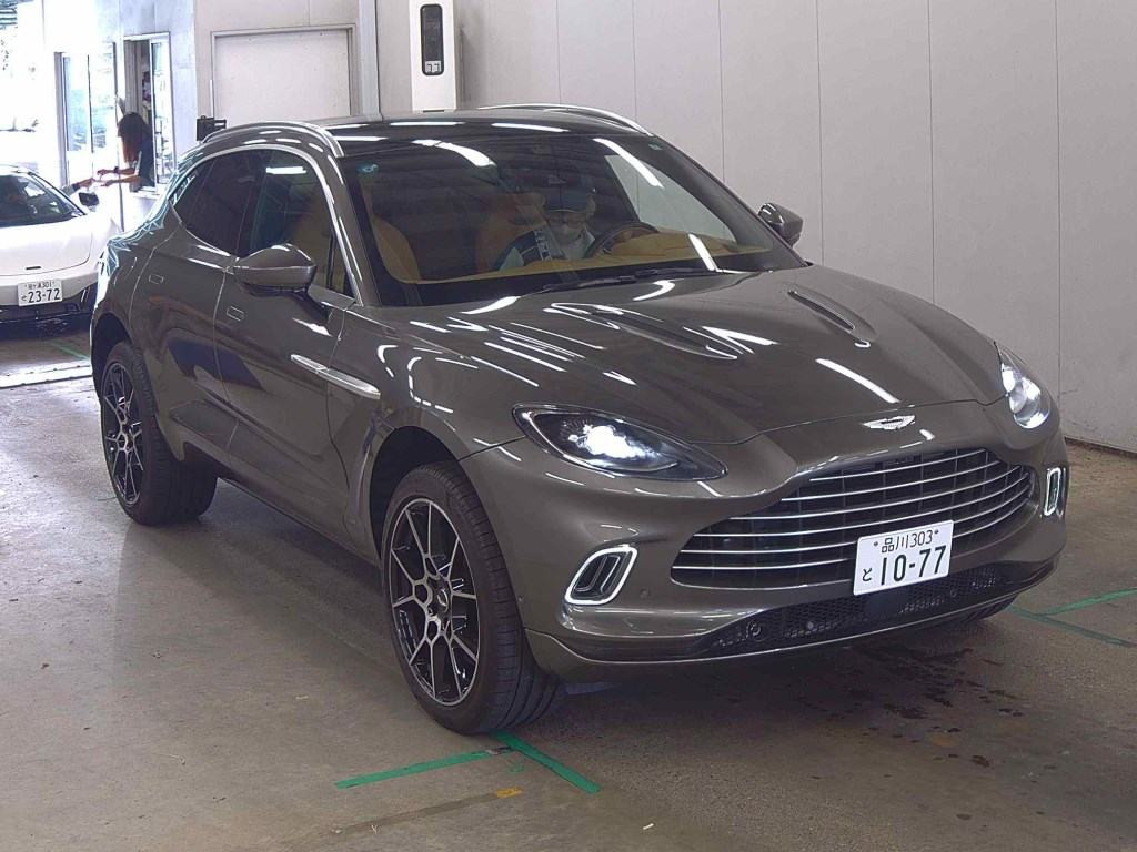 Aston Martin DBX 2022 z aukcji japońskiej