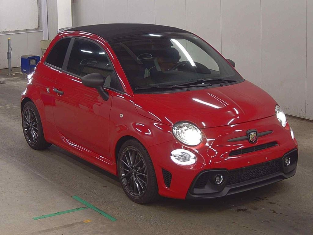 Abarth F595C 2024 z aukcji japońskiej