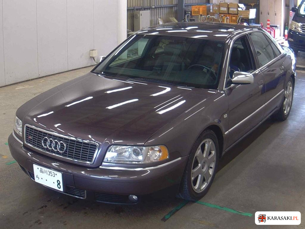 2004 Audi S8 4WD Base Grade 3