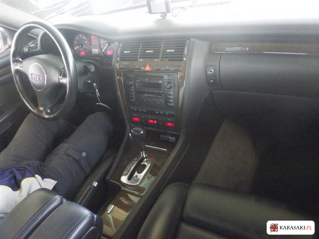2004 Audi S8 4WD Base Grade 5