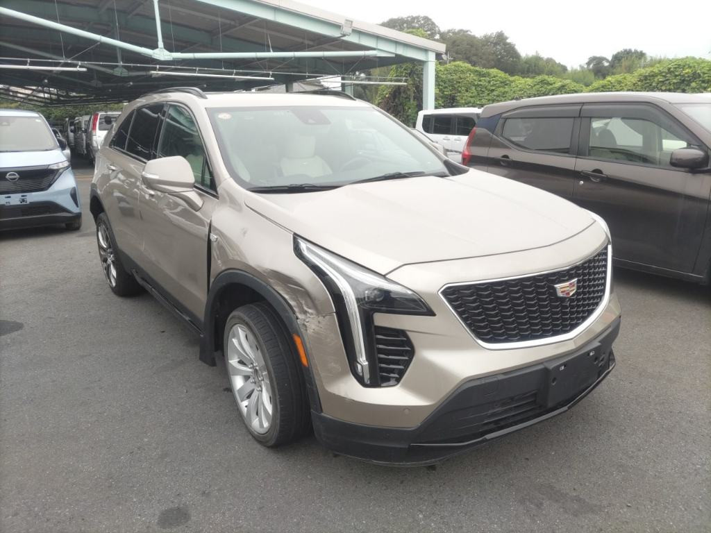 Cadillac XT4 2023 z aukcji japońskiej