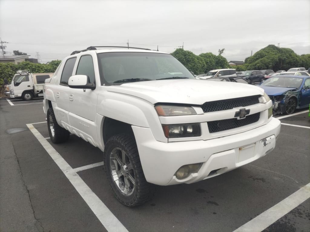 Chevrolet Avalanche 2002 z aukcji japońskiej