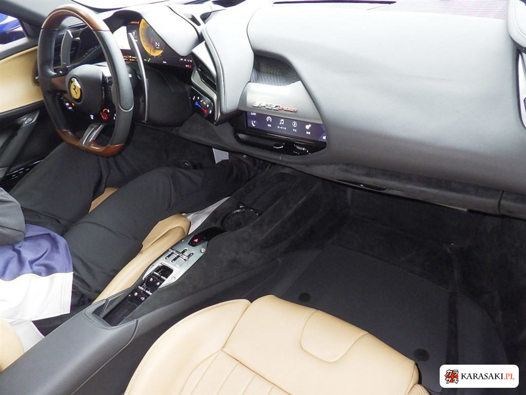 2022 Ferrari SF90 Spider 4WD 5